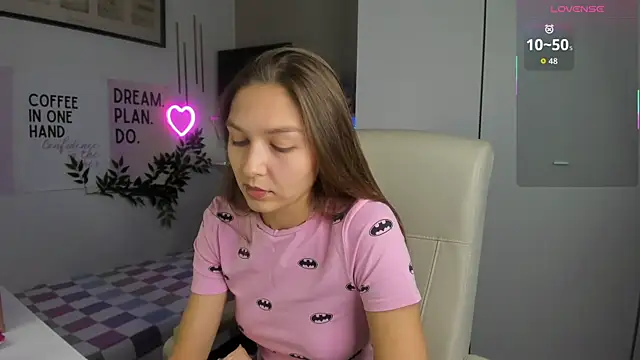 Snapshot of SofiaLolipop chatting on 11.12.25 SofiaLolipop online show from 11.12.25