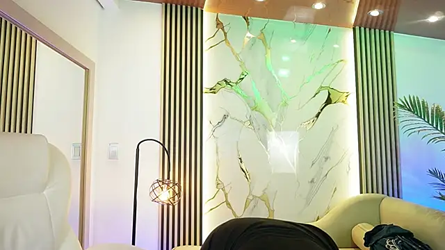 Emma Walkerr  online show from 01.10.26