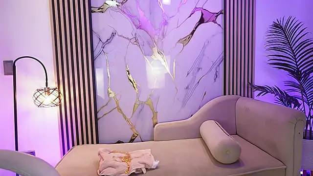 Emma Walkerr  online show from 03.28.26