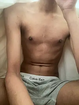 Snapshot of mdnn77 chatting on 03.05.25 mdnn77 online show from 03.05.25