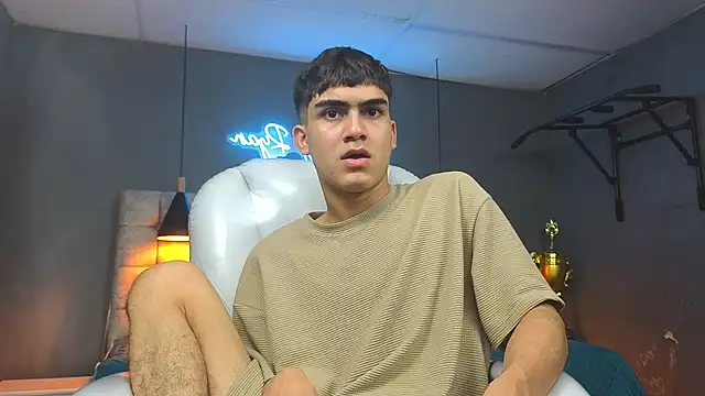 Tommy18   online show from 02.13.25