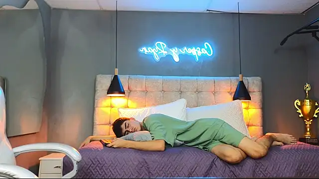 Tommy18   online show from 03.05.25