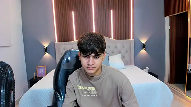 Tommy18   online show from 09.16.25