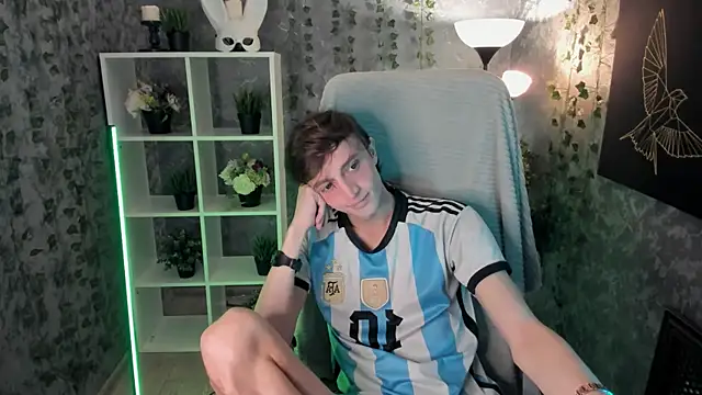 John Weasley online show from 11.07.25