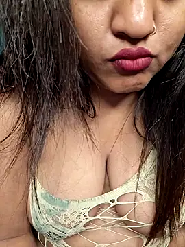 Snapshot of Dashing-lora chatting on 01.11.25 Dashing-lora online show from 01.11.25