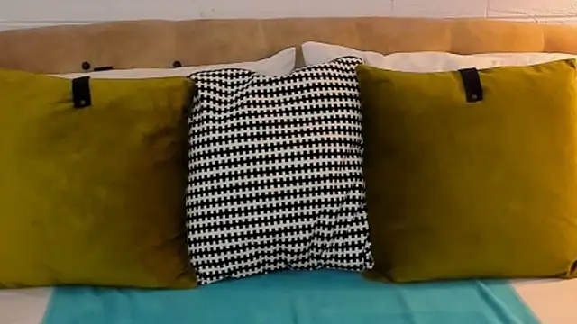 SarahGrays online show from 12.19.25