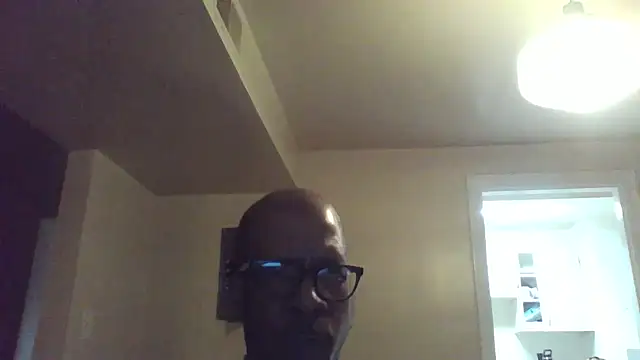 Snapshot of MrDaddyBbSnake chatting on 11.22.25 MrDaddyBbSnake online show from 11.22.25