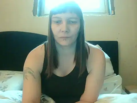 Snapshot of YviEngel87 chatting on 01.15.25 YviEngel87 online show from 01.15.25