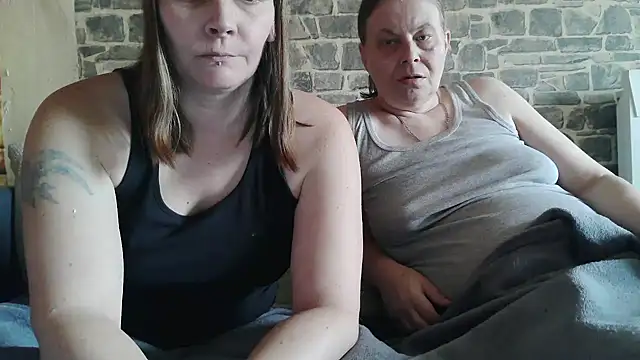 Snapshot of YviEngel87 chatting on 11.14.25 YviEngel87 online show from 11.14.25