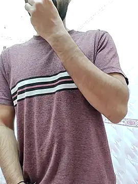 Snapshot of TOPMOON001 chatting on 11.21.25 TOPMOON001 online show from 11.21.25