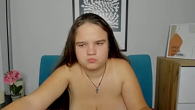 AdeleCruz online show from 11.04.25