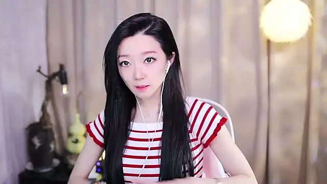 Snapshot of Zoe-99 chatting on 01.19.26 Zoe-99 online show from 01.19.26