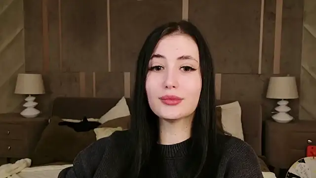 Snapshot of EmmaLawrens chatting on 10.04.25 EmmaLawrens online show from 10.04.25