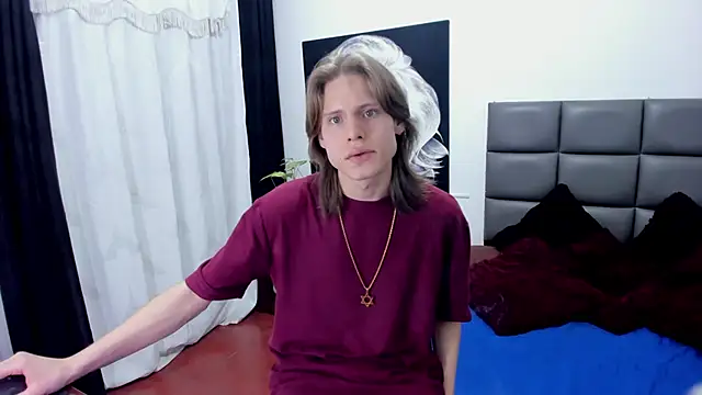 Snapshot of blondie_lover69 chatting on 01.25.25 blondie lover69 online show from 01.25.25