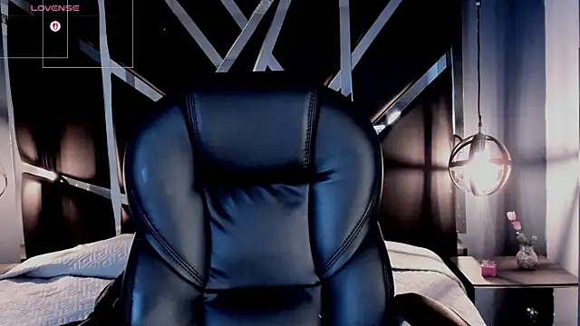 Snapshot of vaiolethsan__ chatting on 01.16.26 vaiolethsan online show from 01.16.26