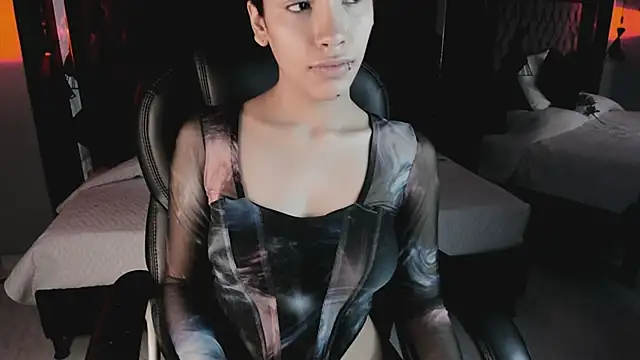 Snapshot of vaiolethsan__ chatting on 01.18.26 vaiolethsan online show from 01.18.26