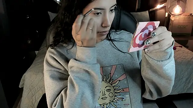 Snapshot of vaiolethsan__ chatting on 02.02.26 vaiolethsan online show from 02.02.26