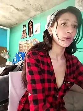 Cleo Hott online show from 11.04.25