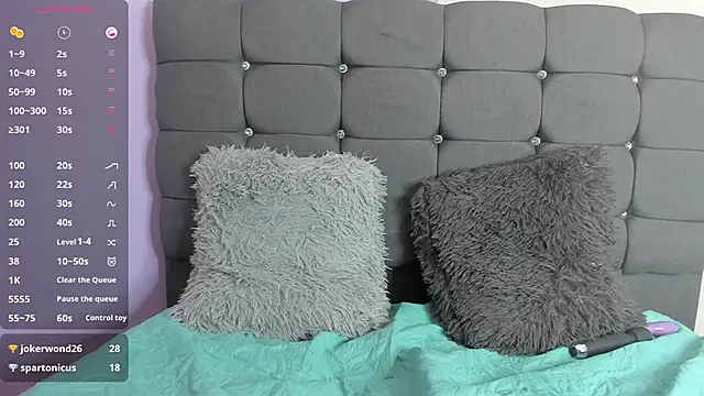 Snapshot of naomii_0 chatting on 01.27.25 naomii 0 online show from 01.27.25