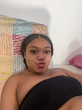 JasmineRose7 online show from 04.15.26