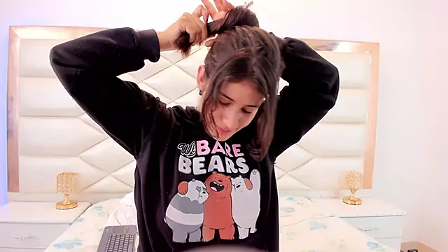 Snapshot of MiaQueen021 chatting on 01.30.25 MiaQueen021 online show from 01.30.25