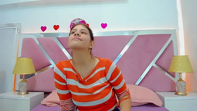 Snapshot of MiaQueen021 chatting on 09.22.25 MiaQueen021 online show from 09.22.25