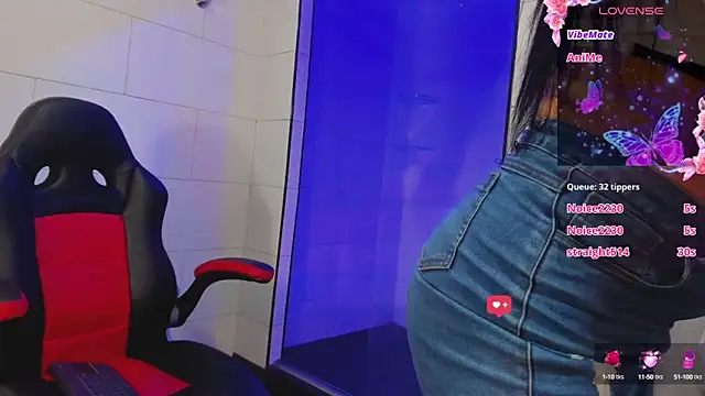 Snapshot of Ambar__Diaz chatting on 01.21.25 Ambar Diaz online show from 01.21.25