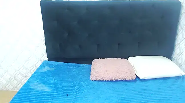 SalomeSnow online show from 01.13.25