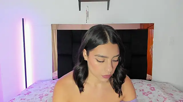 Snapshot of Carorosse chatting on 12.16.25 Carorosse online show from 12.16.25