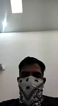 Snapshot of 13lusty chatting on 01.10.25 13lusty online show from 01.10.25