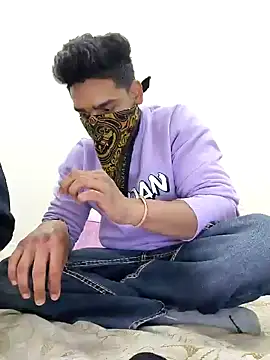 Snapshot of 13lusty chatting on 02.04.25 13lusty online show from 02.04.25