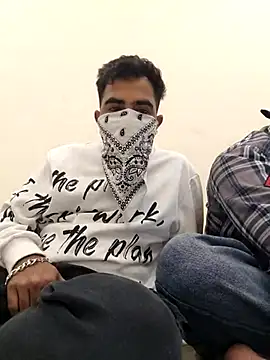 Snapshot of 13lusty chatting on 03.17.25 13lusty online show from 03.17.25