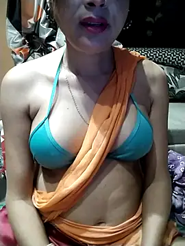 SANA-LEONI online show from 03.02.25