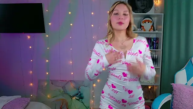 Mercedes Robinson online show from 02.18.26