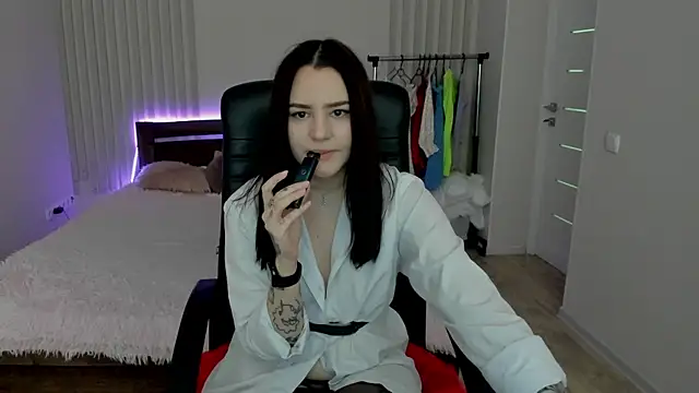 Midnight Musee online show from 01.16.25