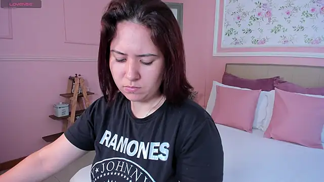 zoes milee online show from 03.03.25