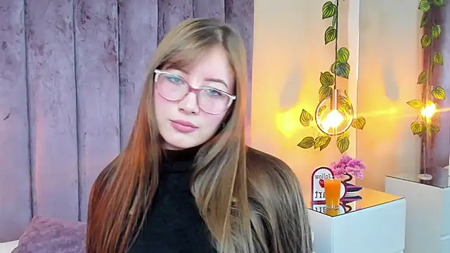 Dahlia Rousse online show from 12.17.25