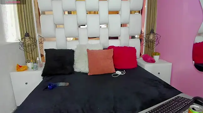 SolEvanss online show from 02.19.25