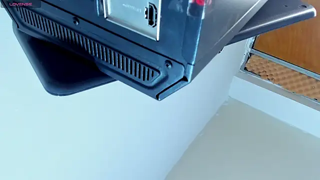 SalomeSimonz online show from 11.14.25