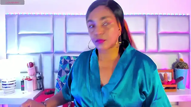 LovelyNickii online show from 04.29.26