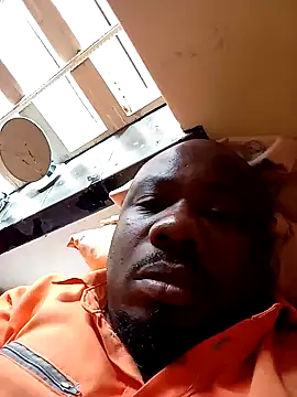 Snapshot of Dube501 chatting on 03.19.25 Dube501 online show from 03.19.25
