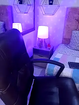 Elise-Leyton online show from 02.14.25