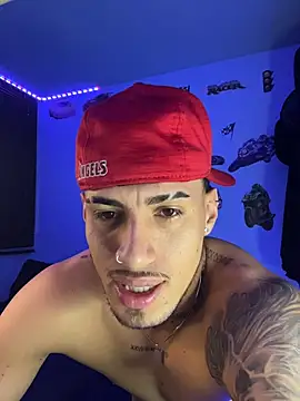Snapshot of Neymar_jr11-collinss chatting on 10.09.25 Neymar jr11-collinss online show from 10.09.25