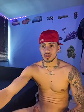 Snapshot of Neymar_jr11-collinss chatting on 10.10.25 Neymar jr11-collinss online show from 10.10.25