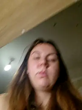 Melenka online show from 11.18.25