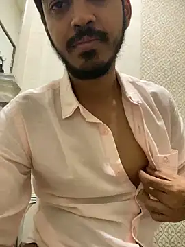 cute modell online show from 01.13.25