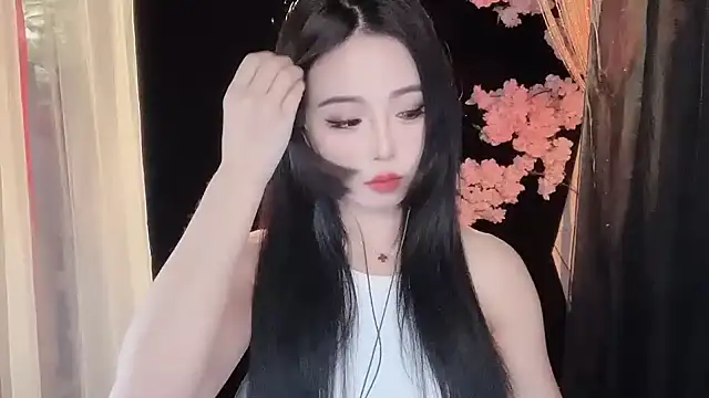 Snapshot of ying-love520 chatting on 02.21.25 ying-love520 online show from 02.21.25