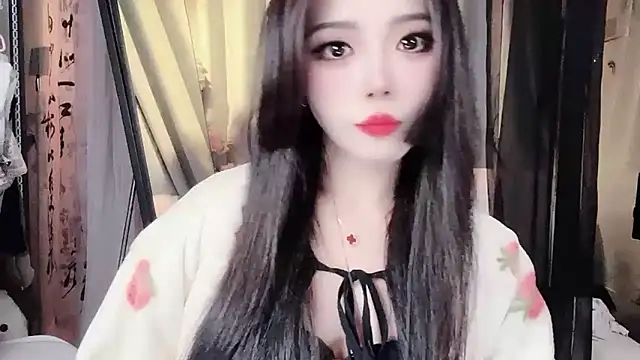 Snapshot of ying-love520 chatting on 11.05.25 ying-love520 online show from 11.05.25