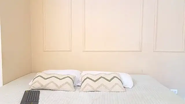 Snapshot of mr_danni chatting on 10.29.25 mr danni online show from 10.29.25