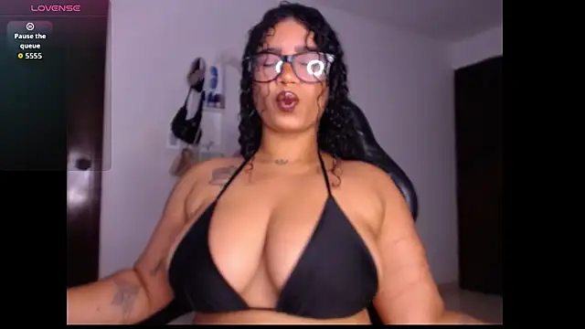 leslycarsson online show from 11.21.25